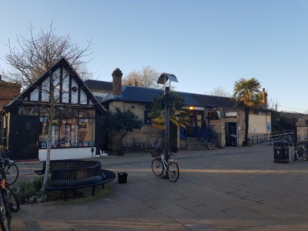 Kew Gardens station